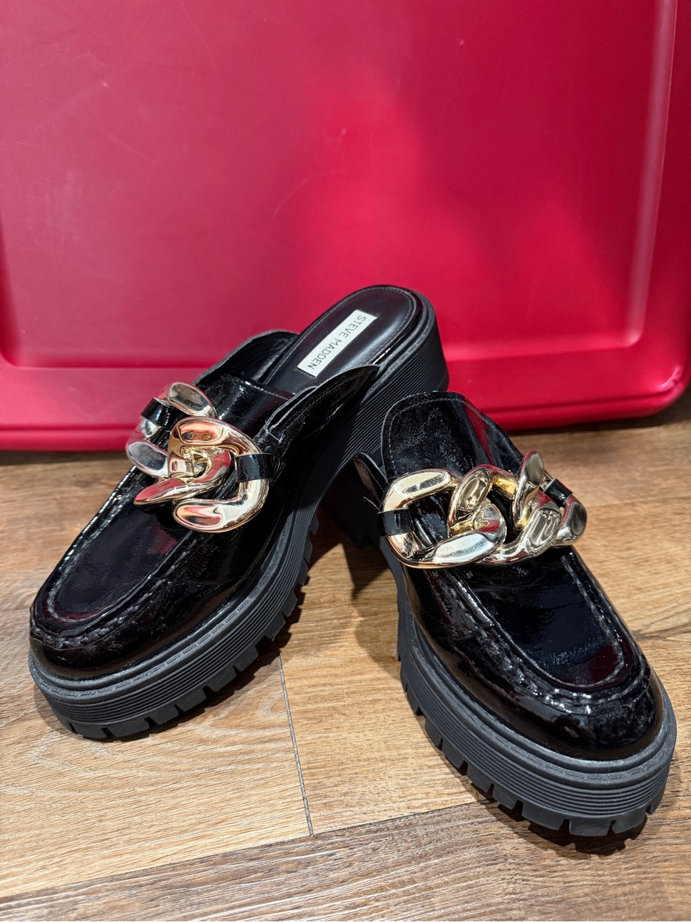 Steve Madden Black Patent Chunky Chain Mule